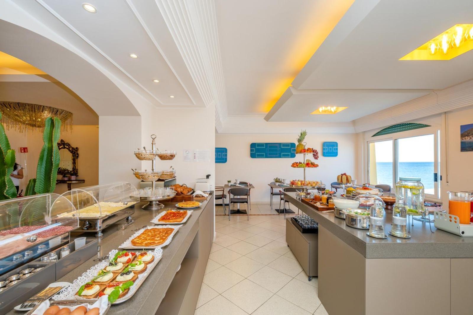 Hotel Albatros Varigotti Exterior foto