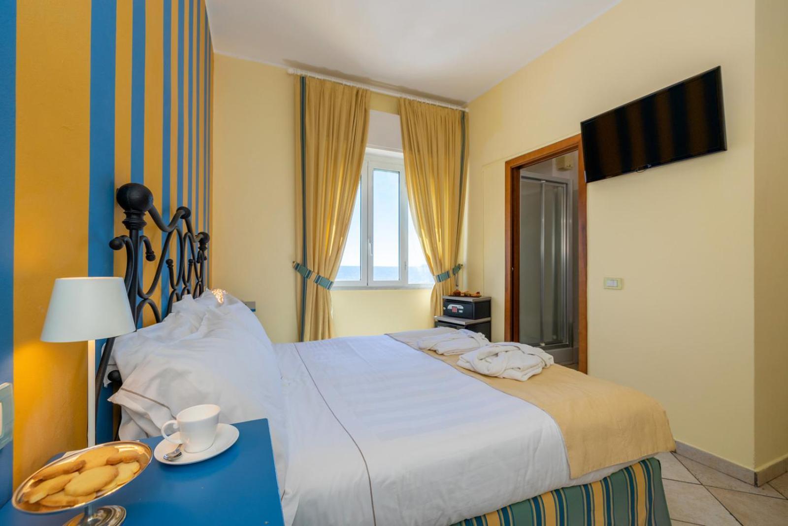 Hotel Albatros Varigotti Exterior foto